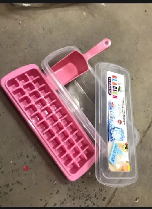 Glacier Ice Cubes Tray With Ice Lifter and Storage (33 Cubes)