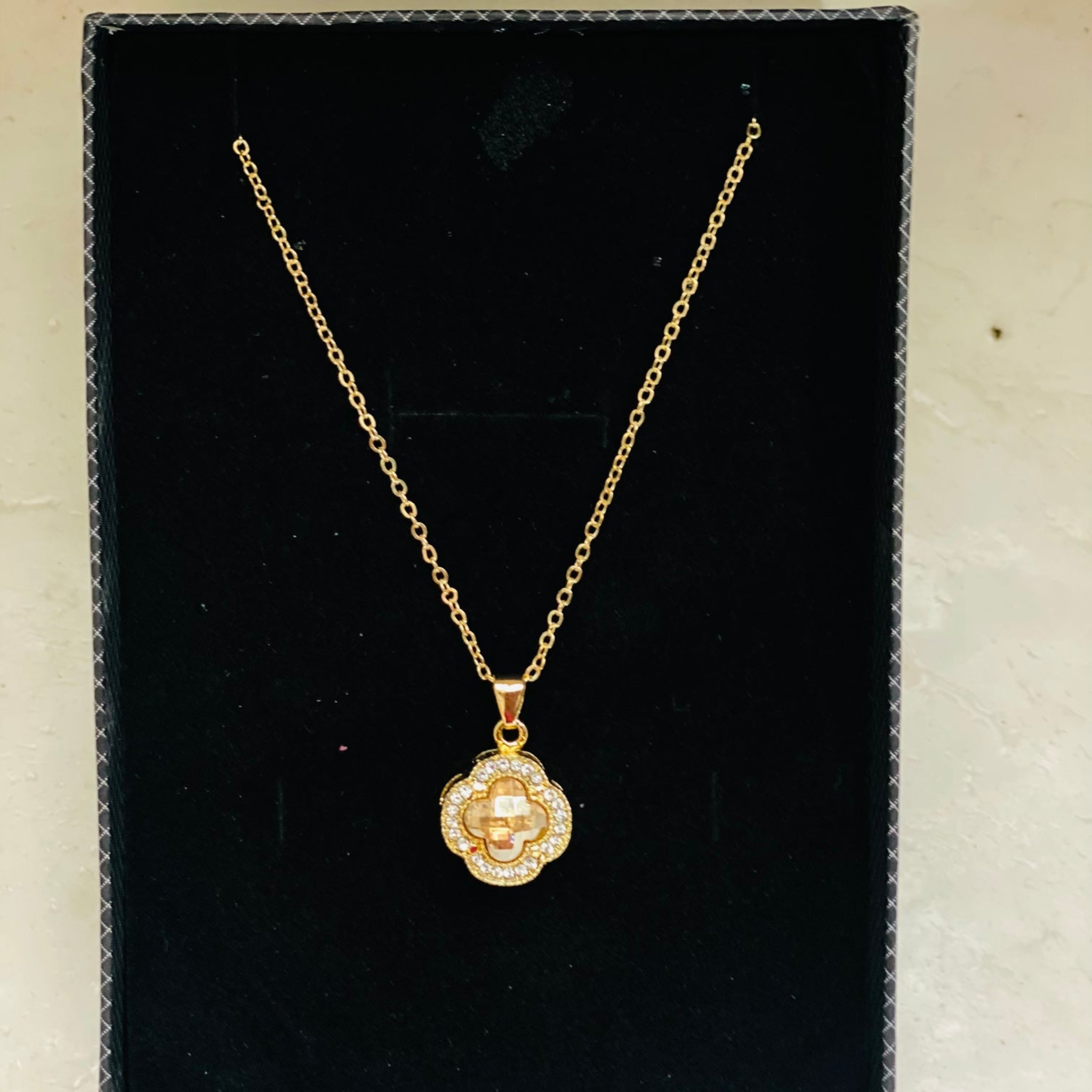 Eterna Charm Pendant (for a timeless, elegant piece)